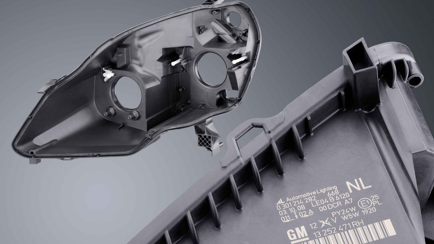 TRUMPF laser marking on plastic automotive components