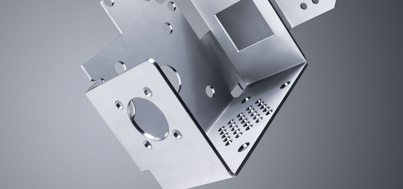 TruBend 3000 系列，带有多种折边的部件