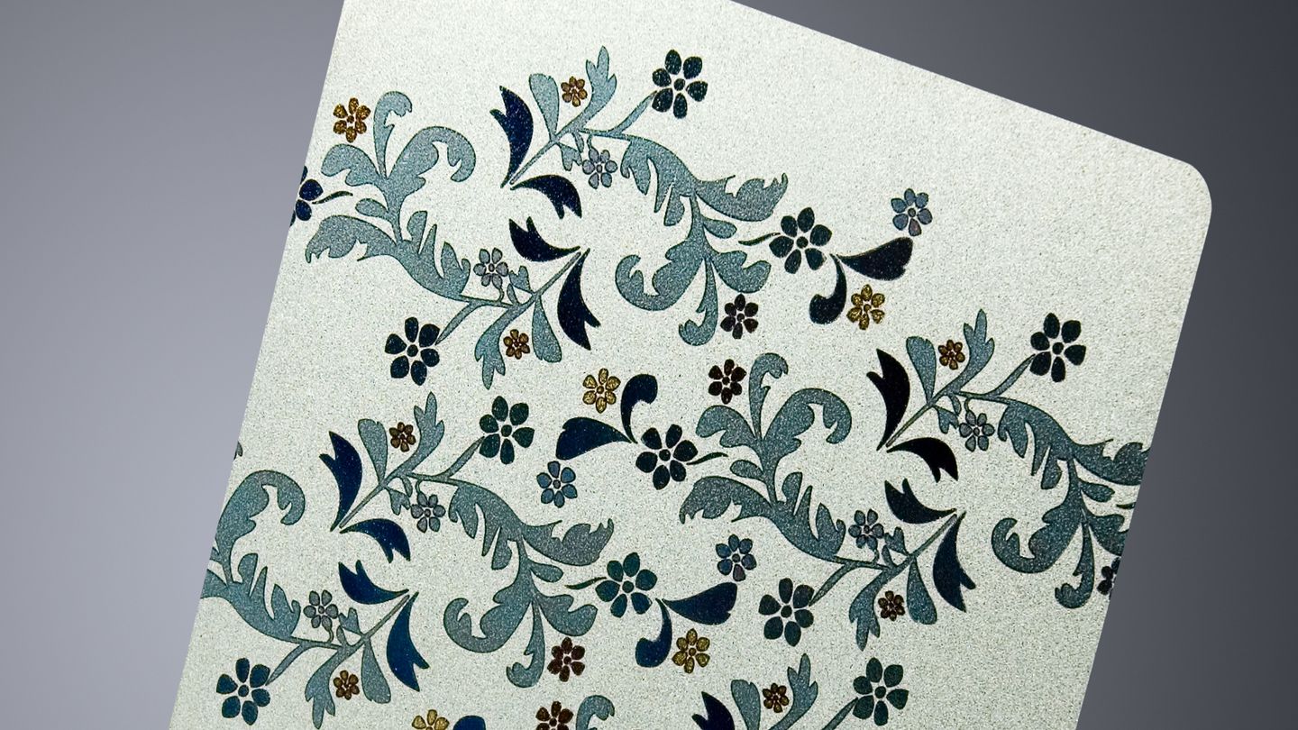 Design by laser marking on titanium