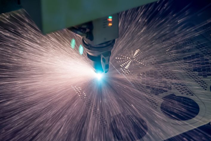 切割过程中的激光