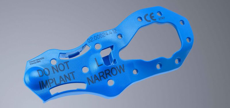 Laser-marked plastic part from the medical technology industry