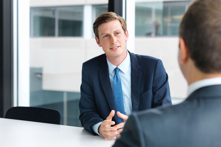 Person from the purchasing department talking to a supplier