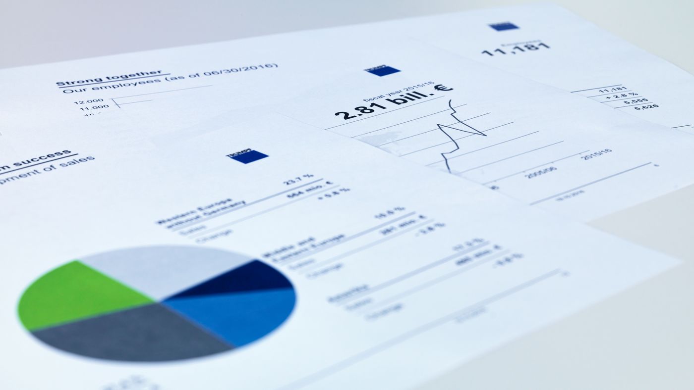 显示通快年度数据的图表