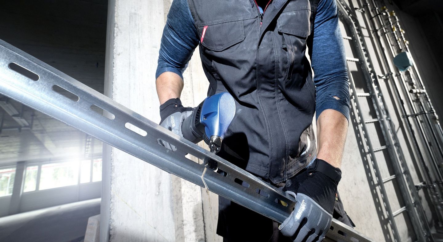 Profile-nibbler-cutting-profiles