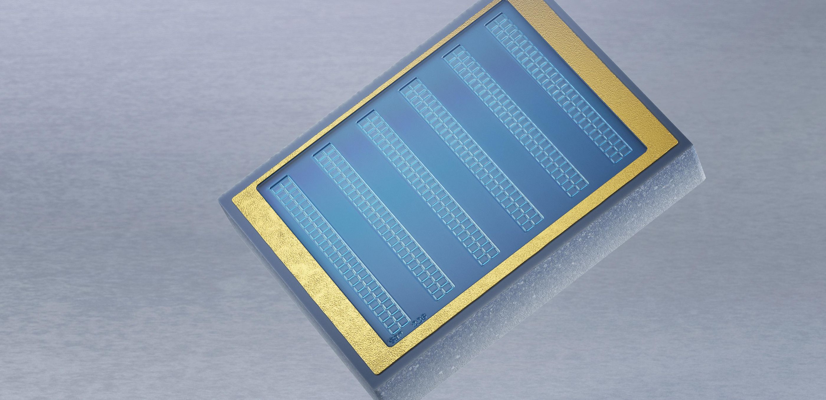 VCSEL with integrated Backside Optics